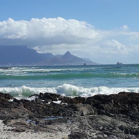 African Holiday Home In Table View Kaapstad Buitenkant foto